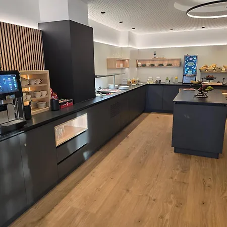 Bed and Breakfast Bruendl - Fruehstueckspension Und 3*