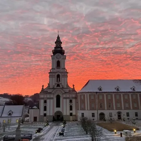 Bruendl - Fruehstueckspension Und Bed and Breakfast