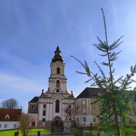 Bruendl - Fruehstueckspension Und